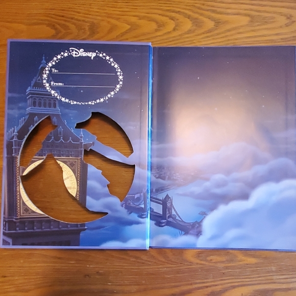 2 DISNEY bks: PETER PAN & MICKEY'S CHRISTMAS CAROL - Picture 3 of 8